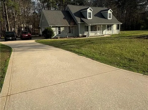 35 Chestnut Dr, Covington, GA 30016
