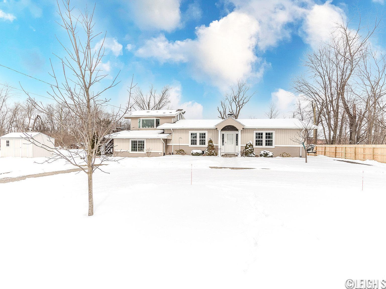 467 Seven Mile Rd NE, Comstock Park, MI 49321 | Zillow