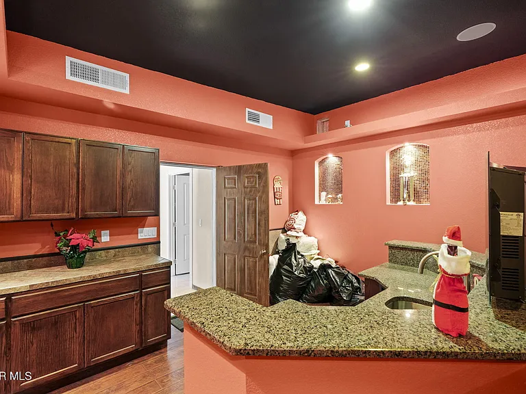 248 S Moon Rd — Photo 26