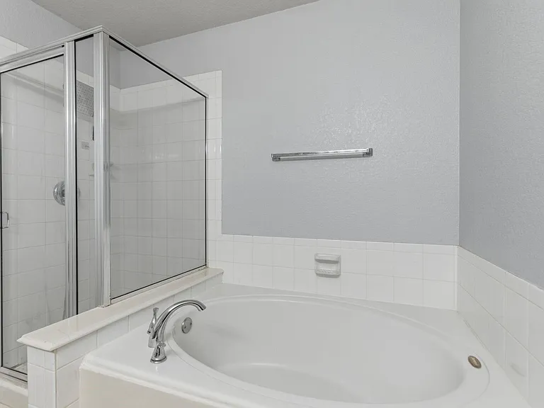 9318 Castlegap Dr — Photo 16