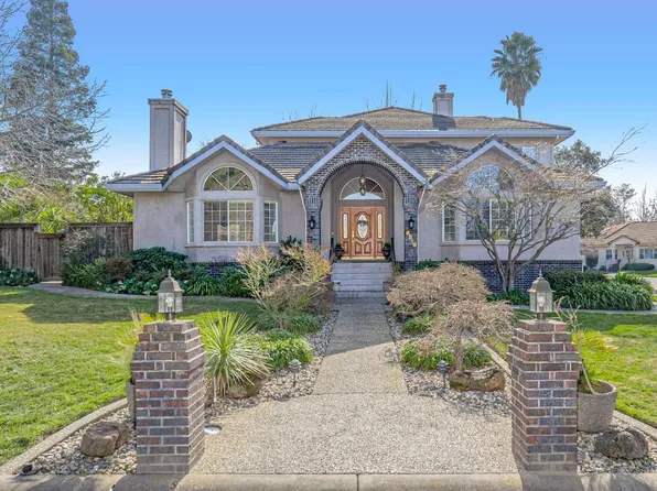 8818 Barrister Ln, Fair Oaks, CA 95628