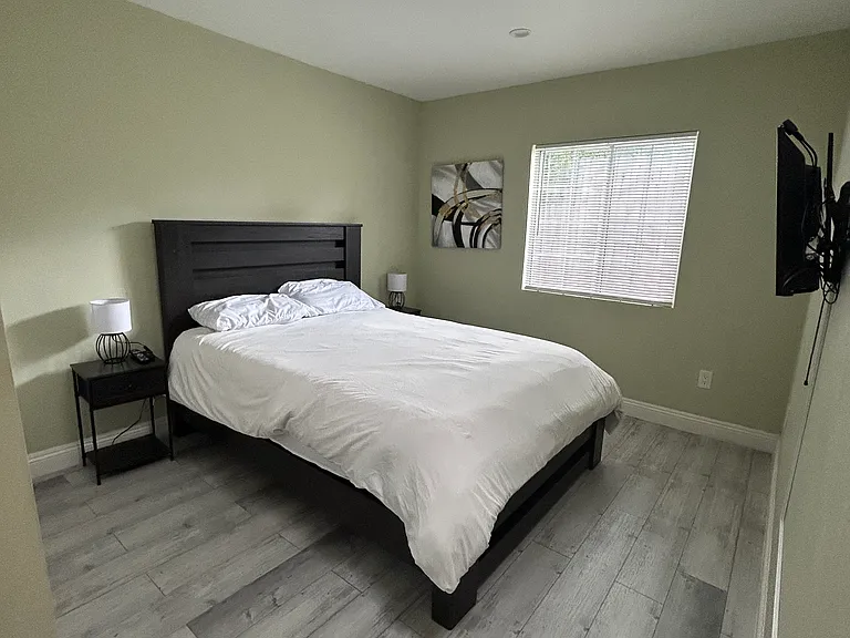22725 Cavalier St — Photo 6