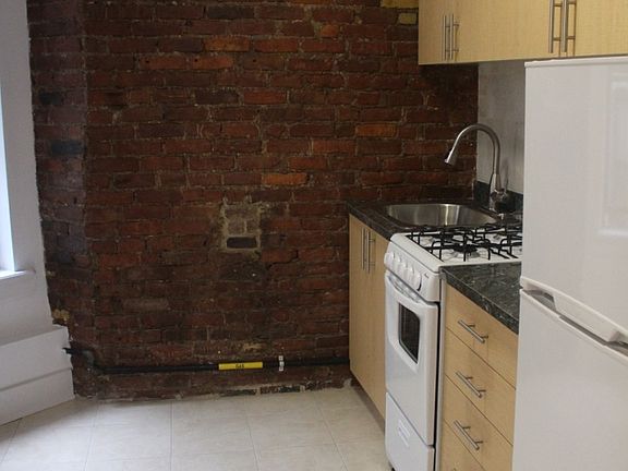 5th image of 304 E 5th St APT 5A