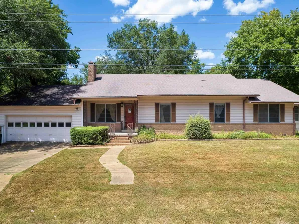 206 W 7th St, Winfield, TX 75493