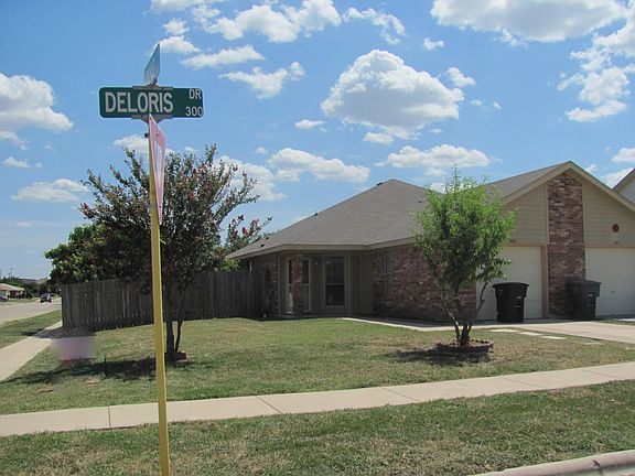 5th image of 300 Deloris Dr