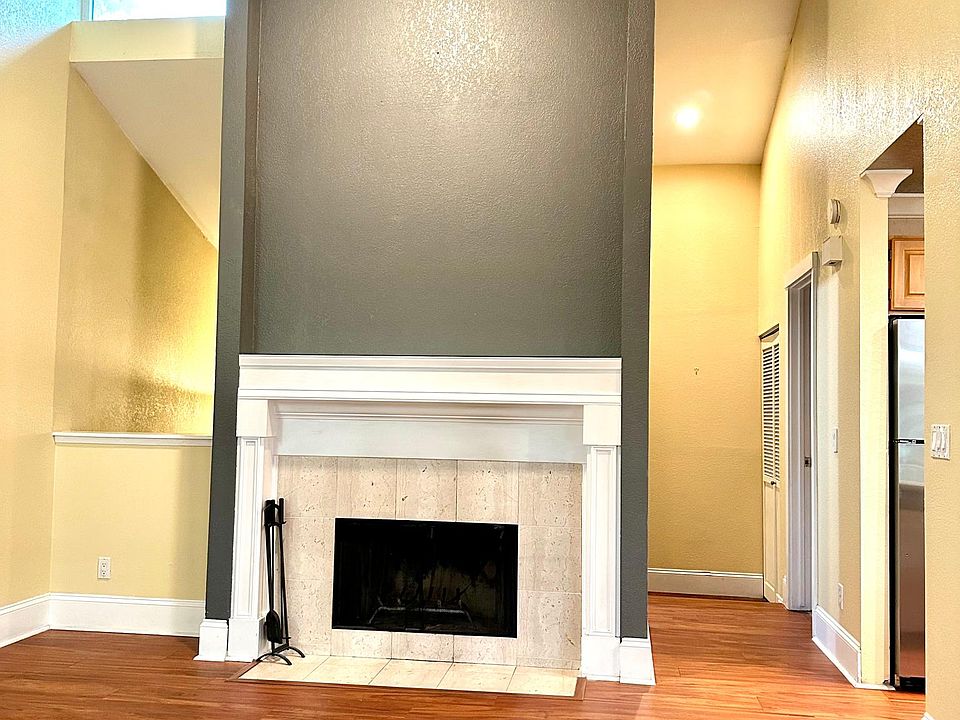 Main living room with vaulted ceilings