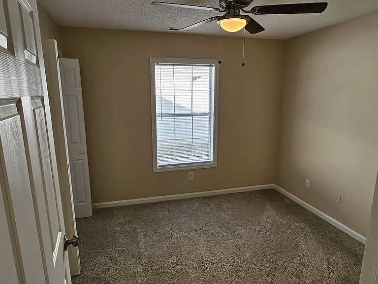 1802 Barberry Dr — Photo 19