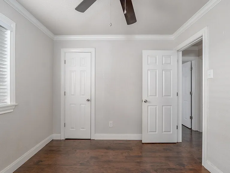 3042 S 28th St — Photo 16