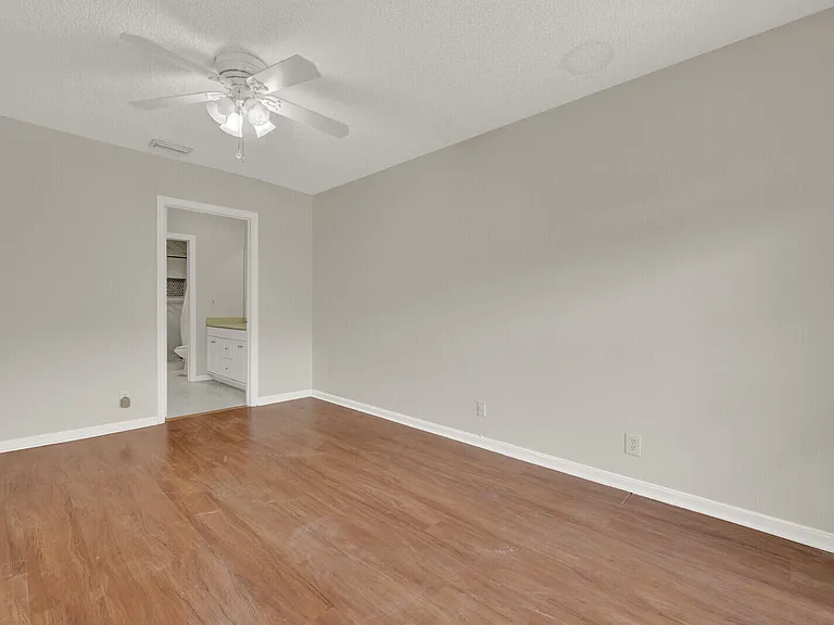 6371 Toulon Dr — Photo 20