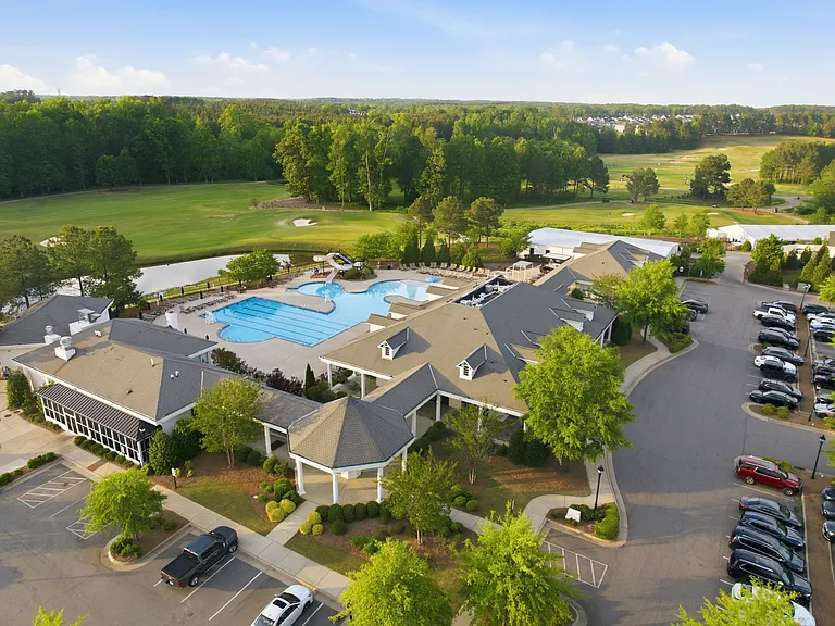 Community amenities - Pools