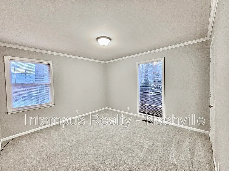 8124 Devens Dr — Photo 37