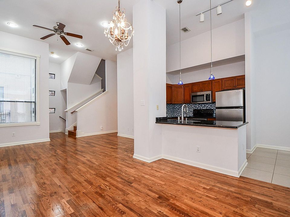 1st image of 2431 Dorrington St #2431A