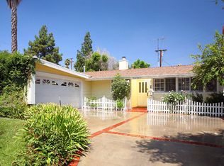 18255 Cantara St, Reseda, CA 91335