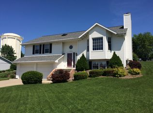 2935 Vercauteren Dr, Green Bay, WI 54313