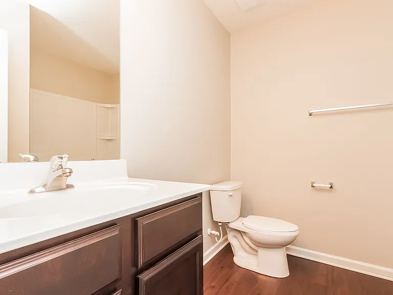 1537 Summer View Ln — Photo 15
