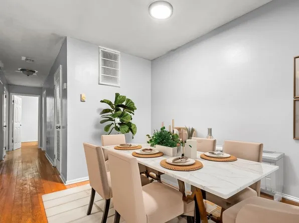 12 Bayview Avenue image 4 of 27