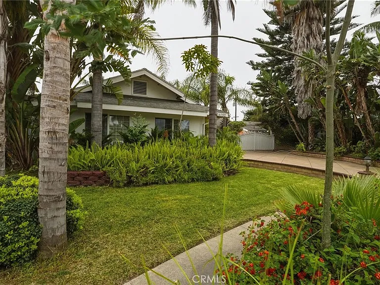 24092 Gemwood Dr — Photo 4