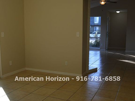 4th image of 10437 El Mercado Dr