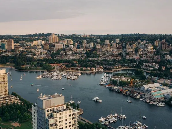 1480 Howe St #4906, Vancouver, BC V6Z 0G5