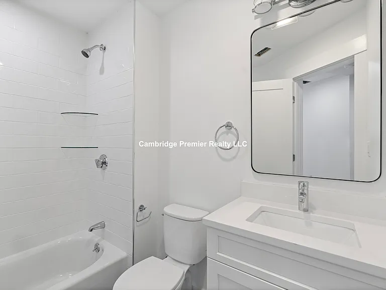 406 Columbia St #4 — Photo 12