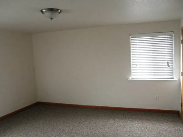 2305 Cobblestone #74-81 — Photo 14