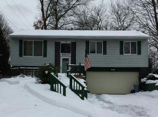 6017 Waterfront Dr, Waterford, MI 48329