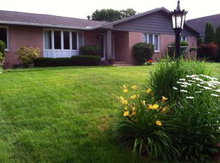 205 W Coventry Ln, Peoria, IL 61614