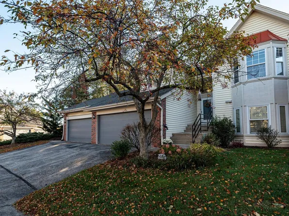 3505 West Old Oaks DRIVE, Greenfield, WI 53221