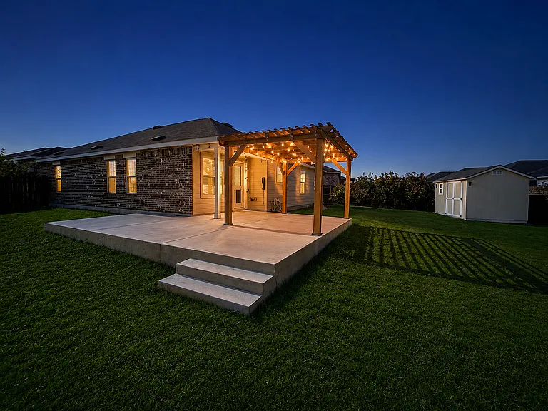 251 Moon Stone Trl — Photo 2