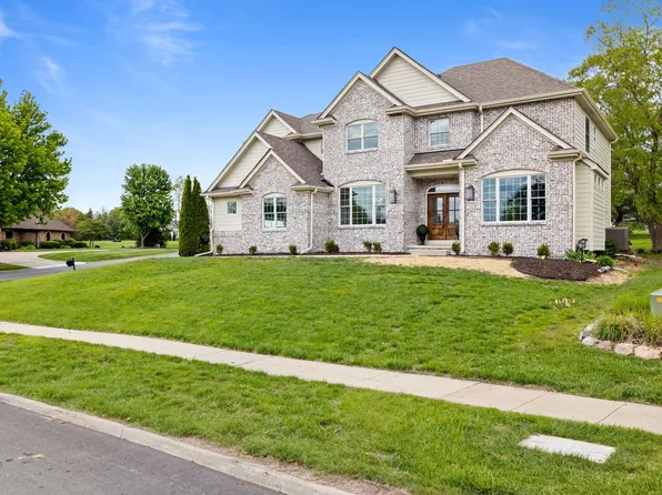 5583 Beechwood Ter, West Des Moines, IA 50266