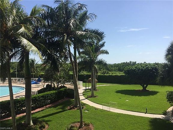 2nd image of 440 Seaview Ct APT 205