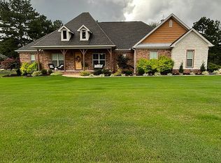 5609 Shore Dr, Hensley, AR 72065