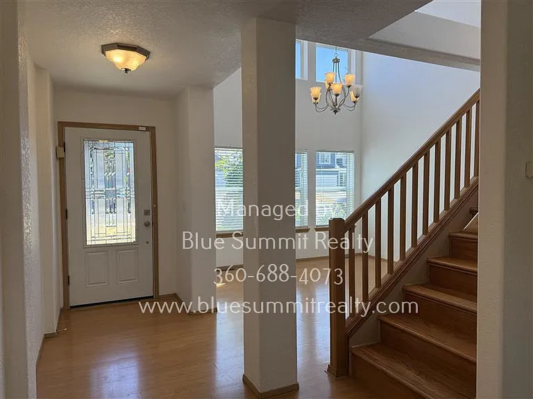 4405 Seville Dr SE — Photo 2