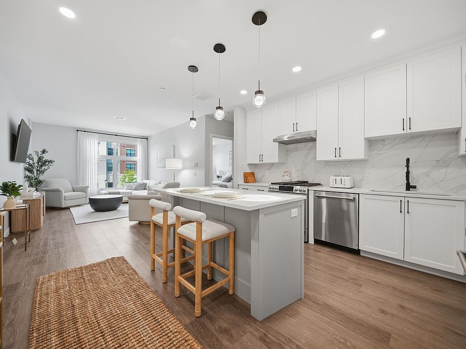 1st image of 18 Artisan Dr #207