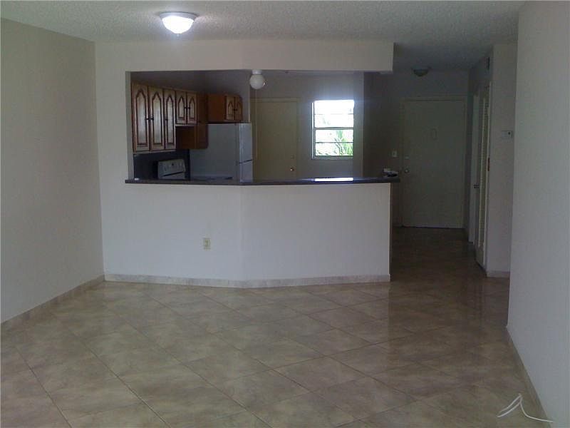 1st image of 1680 NE 191st St APT 304