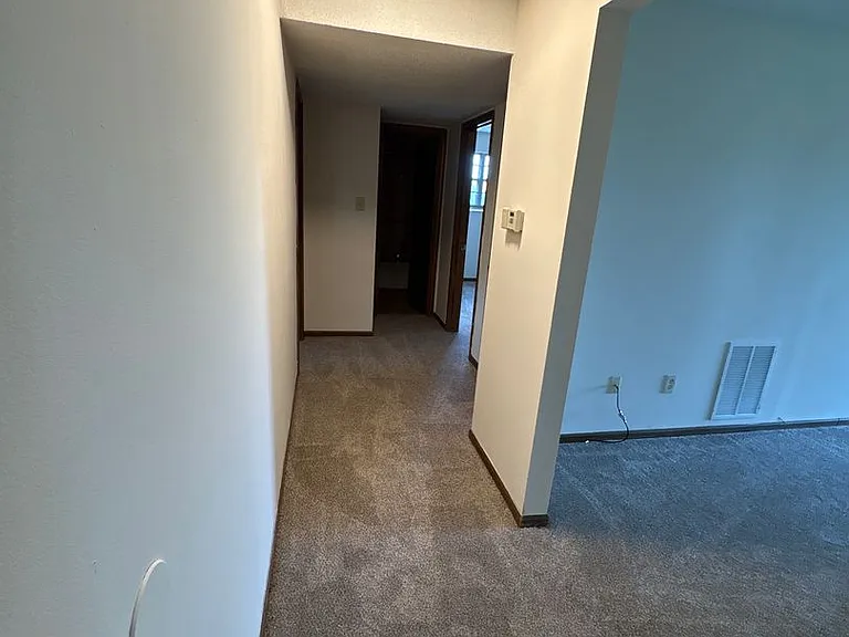 124 N Keene St. — Photo 17