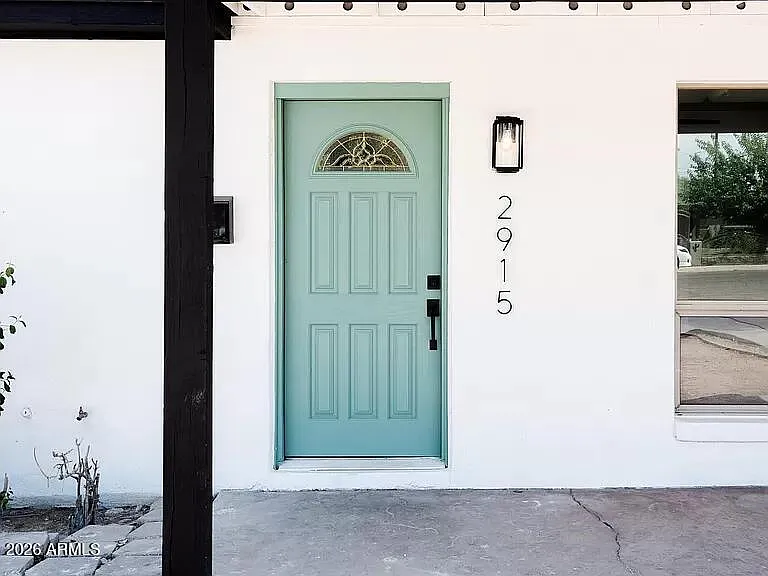 3 bed, 2.0 bath, 1236 sqft, $2,495 — Photo 2