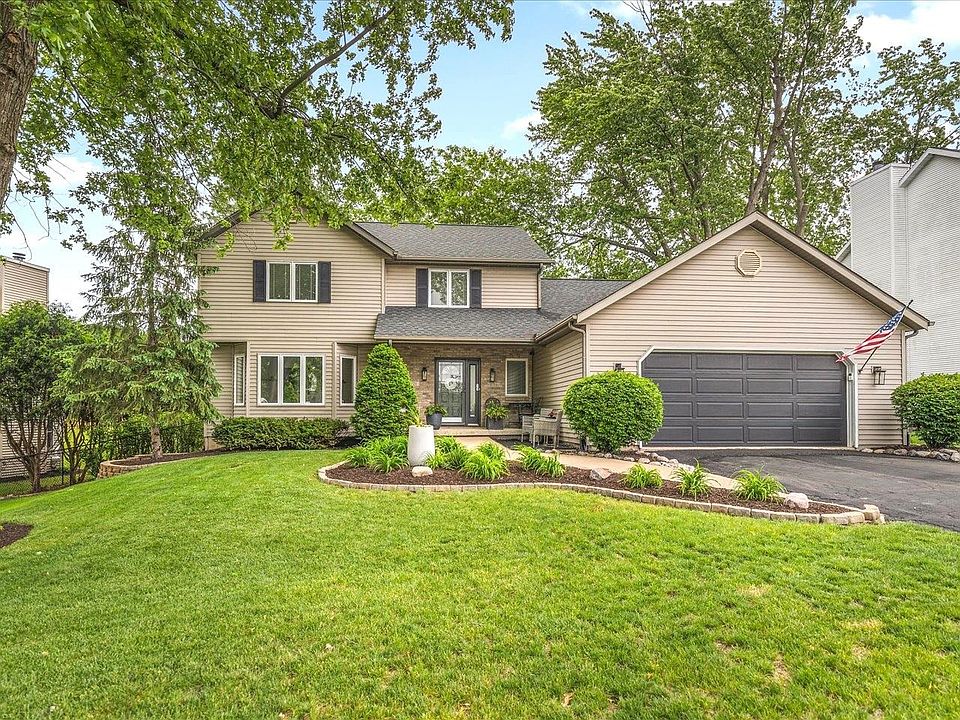 1st image of 3721 Applewood Ln