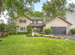 3721 Applewood Ln, Rockford, IL 61114