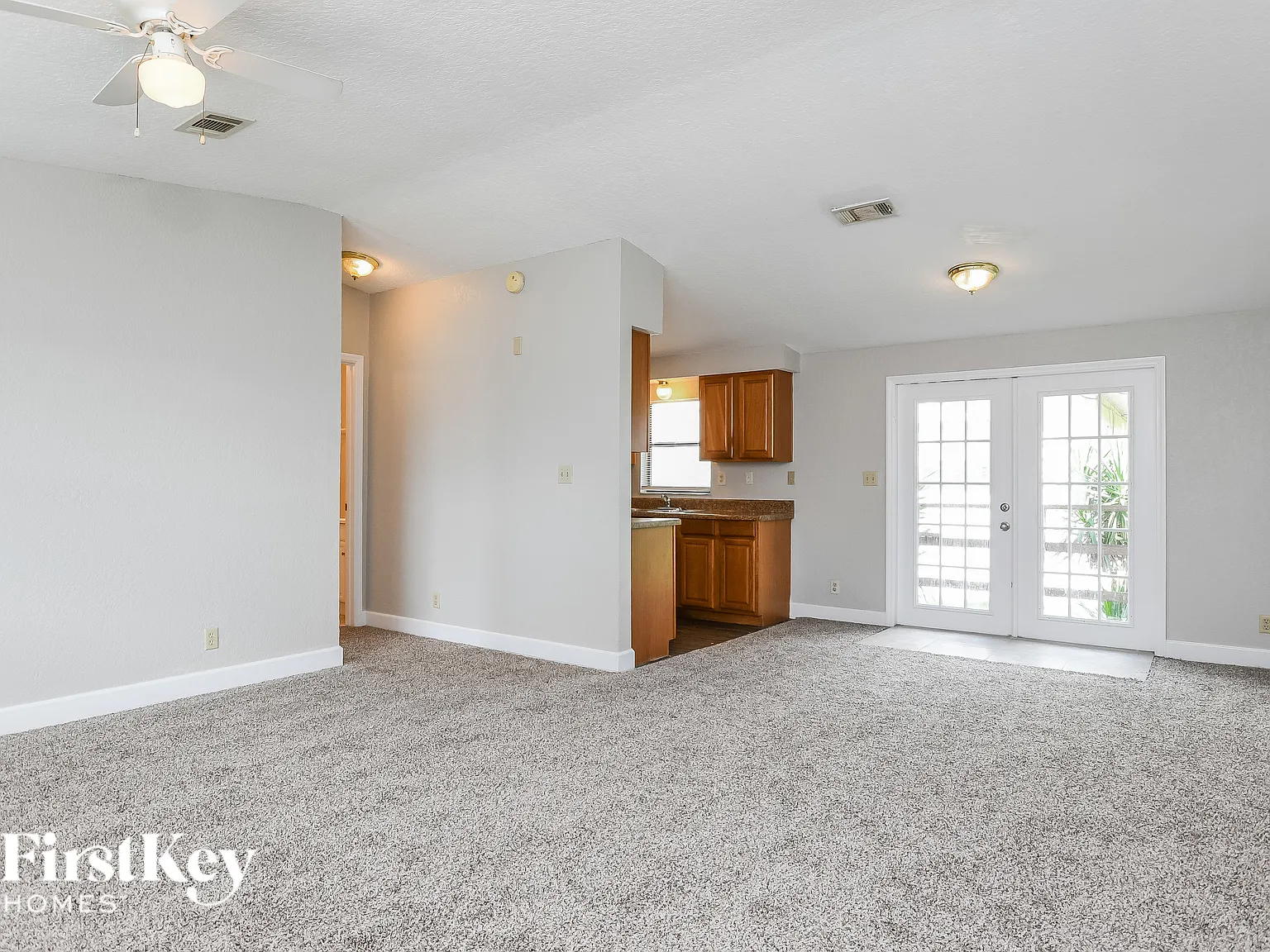3 bed, 2.0 bath, 1092 sqft, $2,020 — Photo 3
