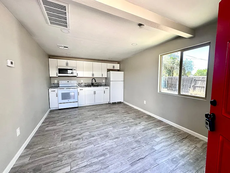 3650 E 23rd St #2 — Photo 8