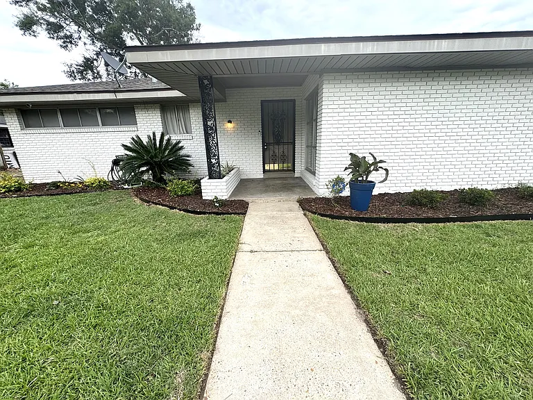 214 Sunny Ln — Photo 45