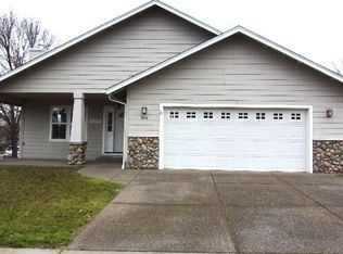 984 SW Princeton Pl, Grants Pass, OR 97527