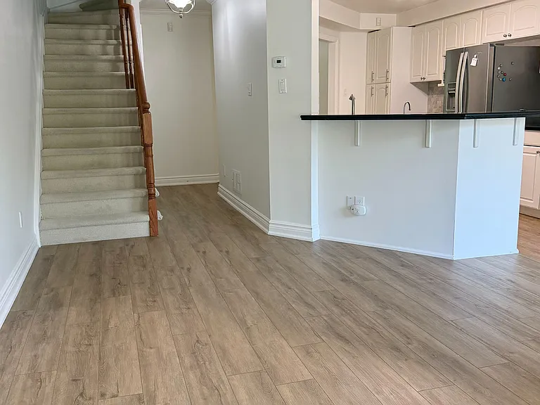 1133 Westview Ter — Photo 10