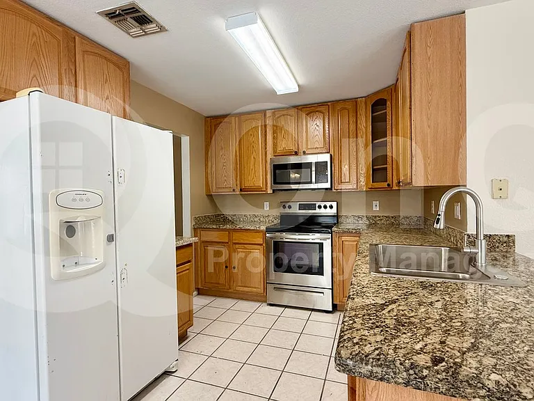 8318 W Clear Stream Dr — Photo 7