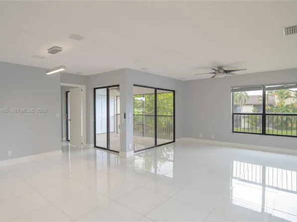 3745 Cocoplum Cir #3561, Pompano Beach, FL 33063