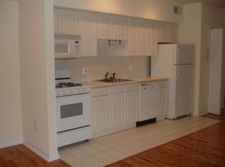 130 S 11th St APT 3F, Philadelphia, PA 19107