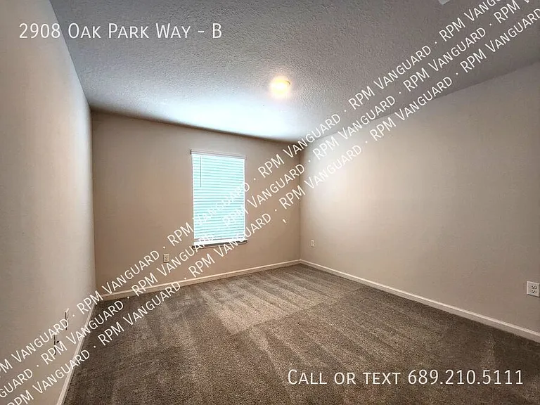 2908 Oak Park Way #B — Photo 12