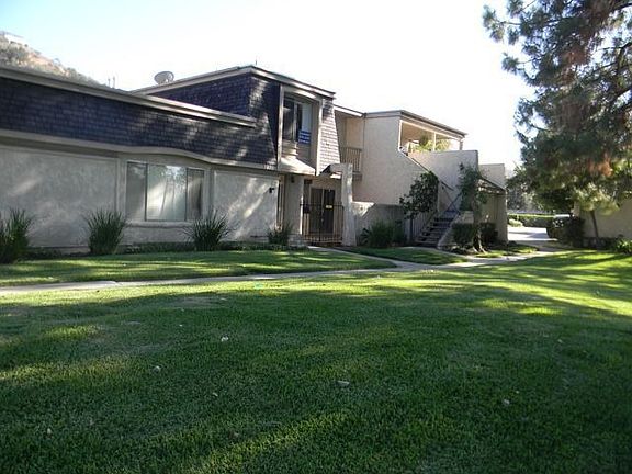2nd image of 3730 Summershore Ln