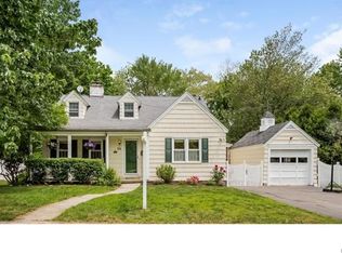 55 Lynnbrook Rd, Fairfield, CT 06825